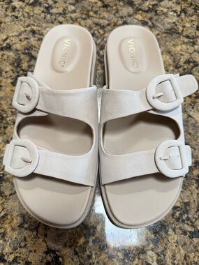 Vionic Women's Dual-Buckle Slide Sandals in Light Cream Size 9 NWOT